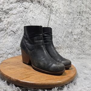 Korks by Kork Ease Ankle Boots Womens Sz 8.5 Black Leather Zip Up Wedge Heels